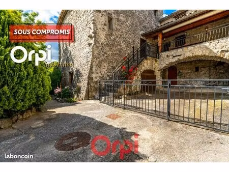 propriété 4 pièces 109 m²