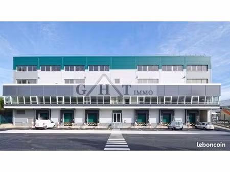 local logistique 12 275 m²