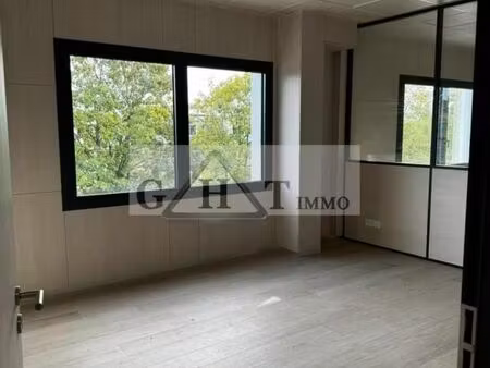 bureaux 280 m²