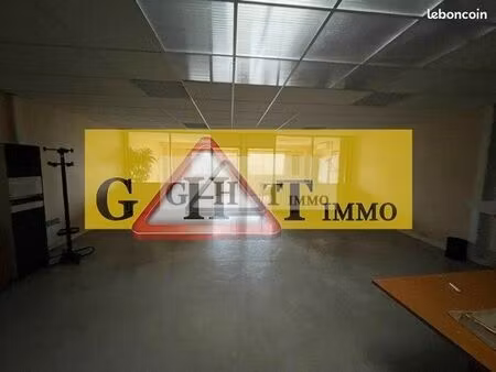 local industriel 65 m²