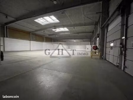 local industriel 1 032 m²