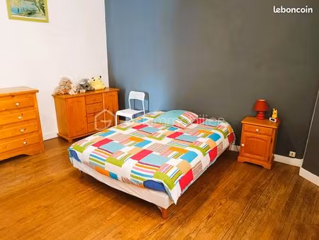 immeuble 8 pièces 245 m²