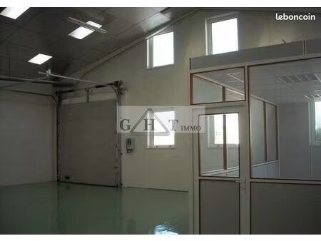 local industriel 150 m²
