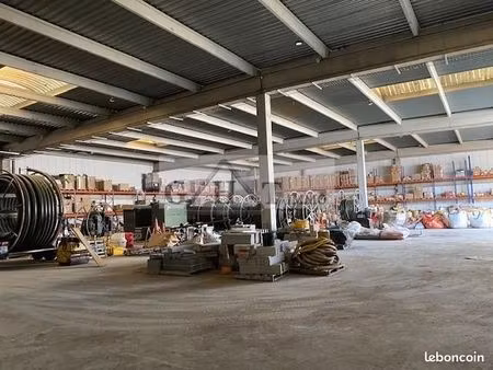 local industriel 470 m²