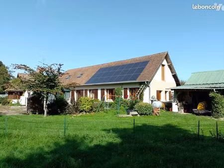 maison 9 pièces 199 m²