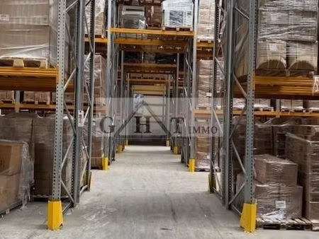 local industriel 8 600 m²