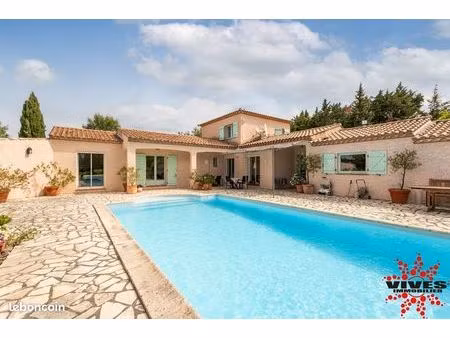 villa 4 pièces 157 m²