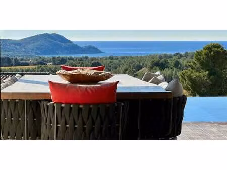 maison avec piscine et jardin la cadière-d'azur (83)