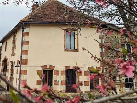 vente propriété 5 pièces 123 m² à plaisance (86500)  99 510 €