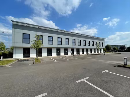à louer immeuble de bureaux 1284 m2 à lacroix-saint-ouen parc tertiaire