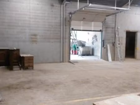 location local commercial 450m2 perpignan 66000 - 1950 € - surface privée