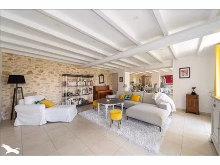 vente maison 7 pièces 185 m² berson (33390)