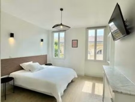 hôtel de luxe de 20 pièces en vente marseille  france