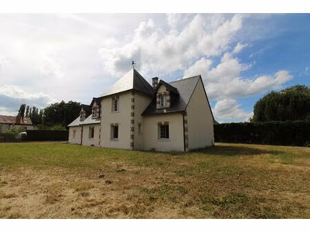 vente maison 10 pièces  270.00m²  bracieux