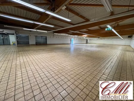 location local commercial