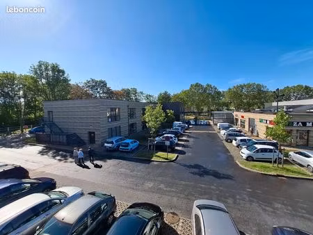 co working ou bureau complet a partir de 10m2 meublé et fibré