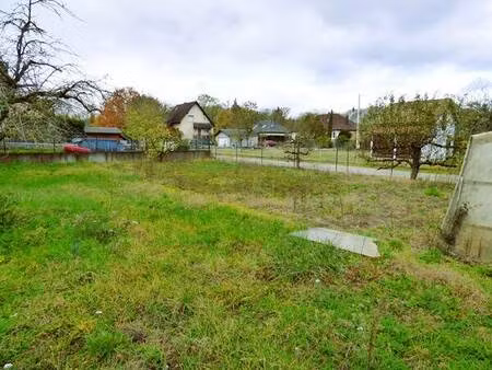 terrain viabilisé de 8 78 ares situé dans une impasse