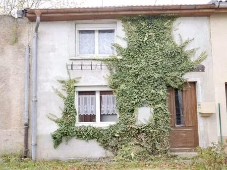 maison de village sur 8 05 ares de terrain