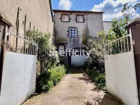 vente maison 3 pièces 170 m² à maringues (63350)  59 000 €