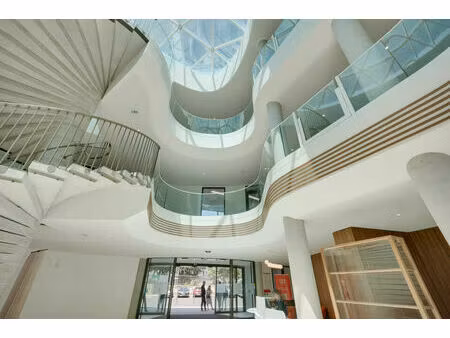 location bureau 7686 m² à limonest (69760)