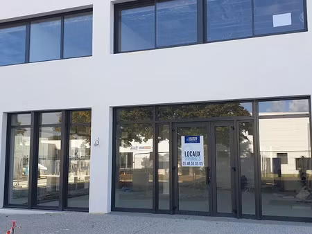 location locaux professionnels 80 m² à perigny (17180)  1 680 €