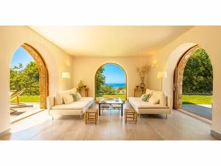 villa de luxe de 6 pièces en location pigna  france