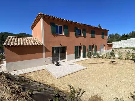 vente maison 5 pièces 91 m² cuers (83390)