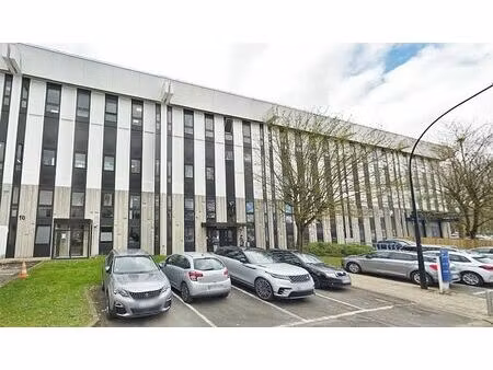 location bureau wissous 633 m²