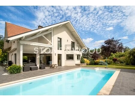 maison de luxe à vendre à cusy