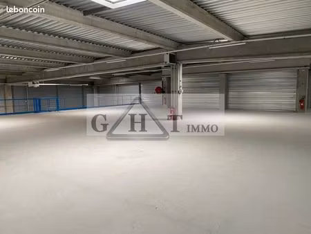 local industriel 3 000 m²