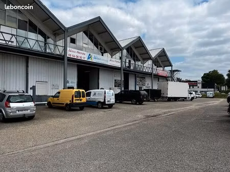 entrepôt 820 m² gradignan