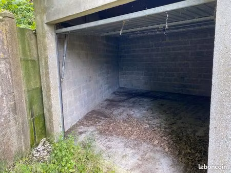 parking/box 1 pièce 1 m²