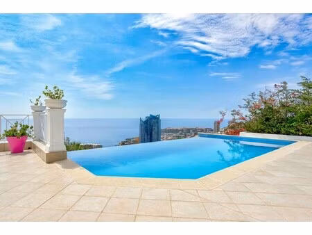 location villa 9 pièces