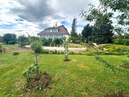 maison de famille avec terrain et dépendances