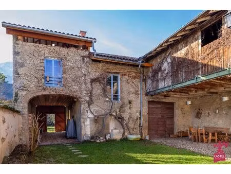 vente maison 9 pièces 200 m² chapareillan (38530)