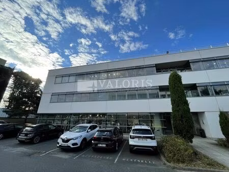 location bureau 366 m² à dardilly (69570)