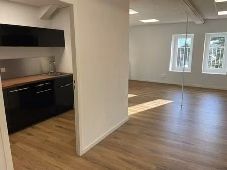 location bureau 44 m² à saint-chamond (42400)