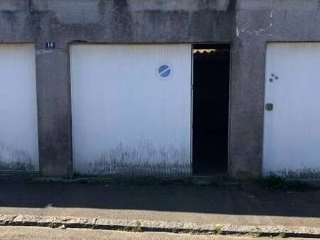 vente garage et parking à brest recouvrance (29200) : à vendre / brest recouvrance