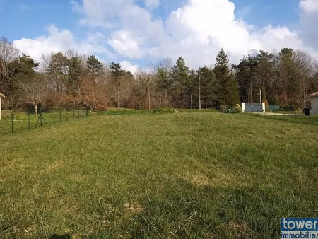 terrain constructible 1098 m2 proche du bourg de sers