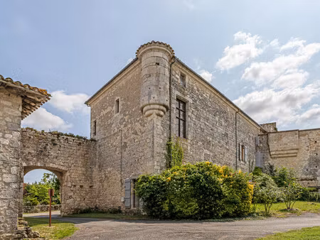 château à rénover à frespech