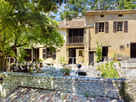 maison/villa de standing à caseneuve