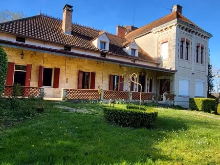 maison/villa haut de gamme à saint-laurent-des-hommes