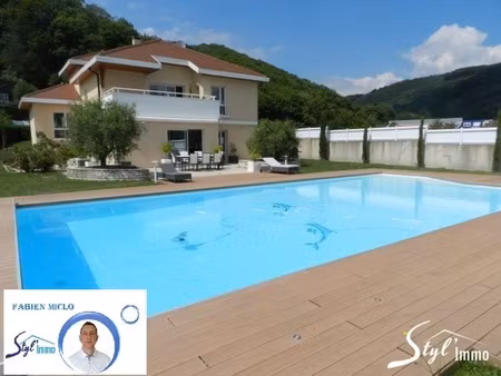 villa haut de gamme à colombe