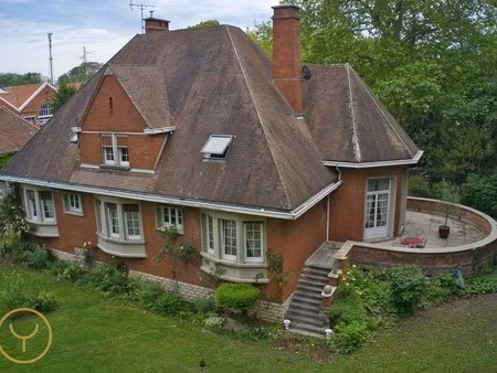 maison à mesnil-saint-père