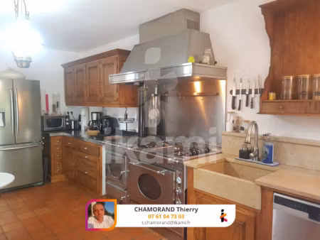 maison atypique et pleine de charme