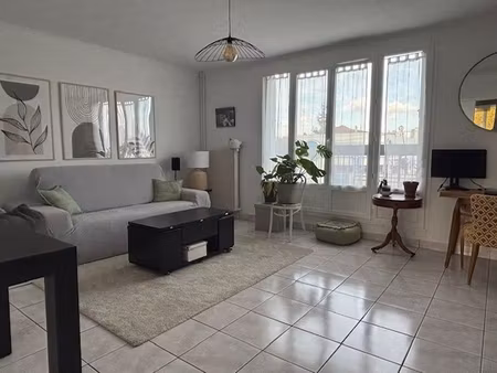 appartement - secteur du maroc - 70m²