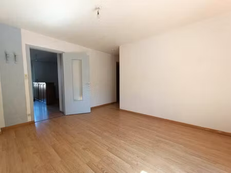 location appartement 3 pièces 58m2 cransac 12110 - 370 € - surface privée