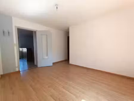 location appartement cransac 12110 - - surface privée