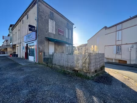 vente immeuble 4 pièces  85.00m²  buzet