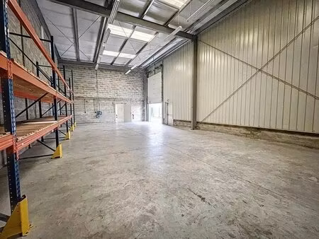 chateaufort (78) - a louer 106 m² batiment neuf d'activites independant